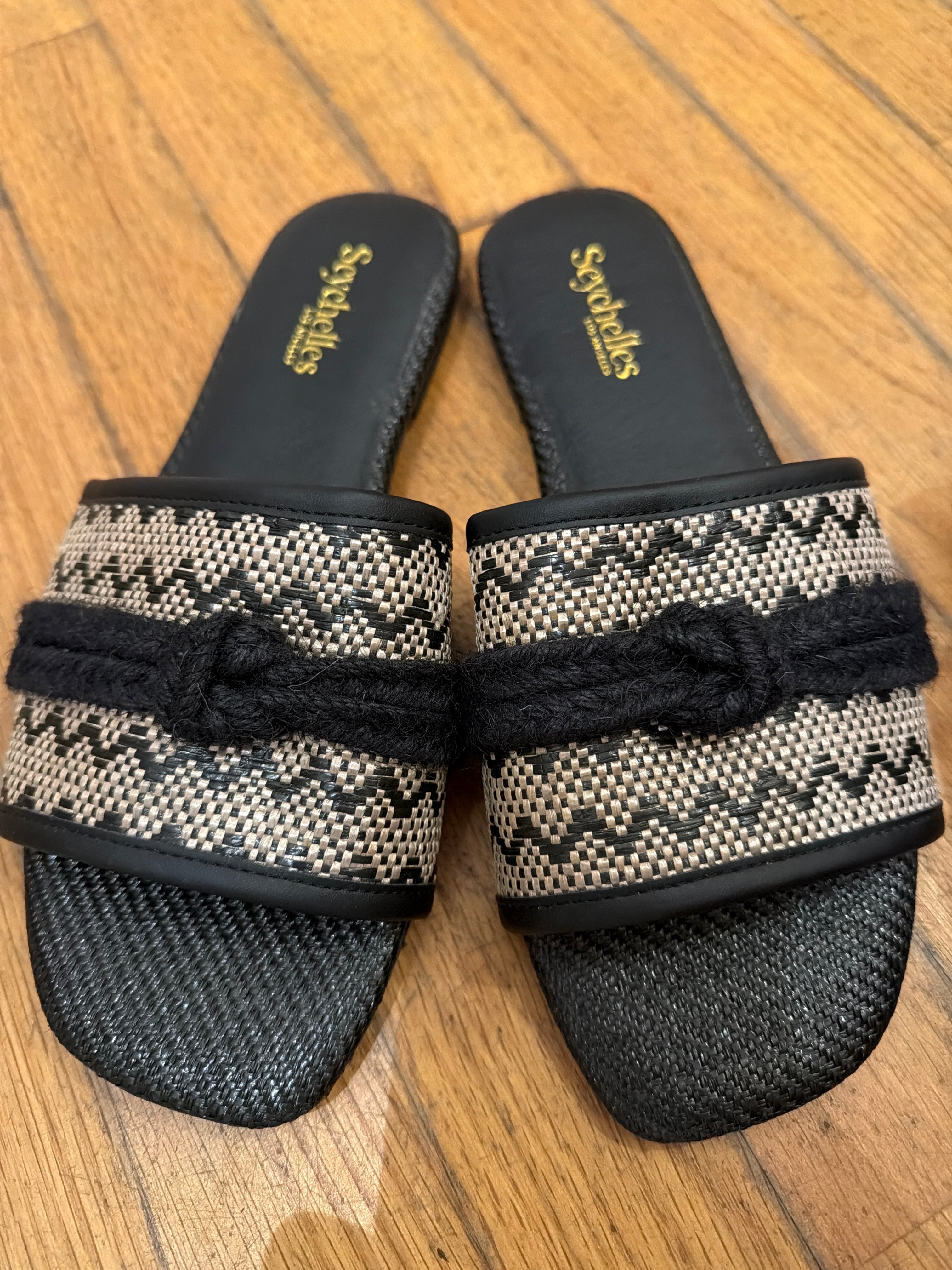 Blonde Raffia
