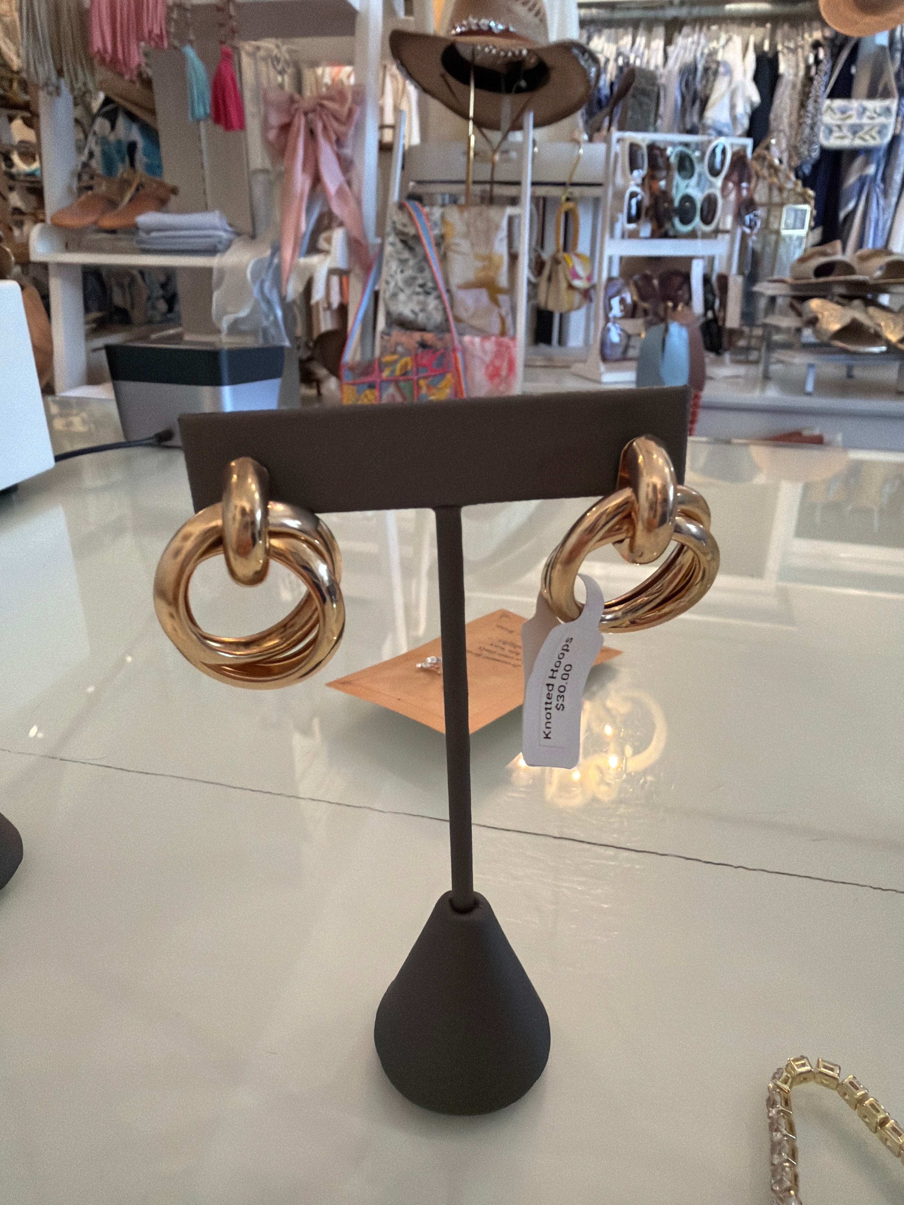 Knotted Hoops