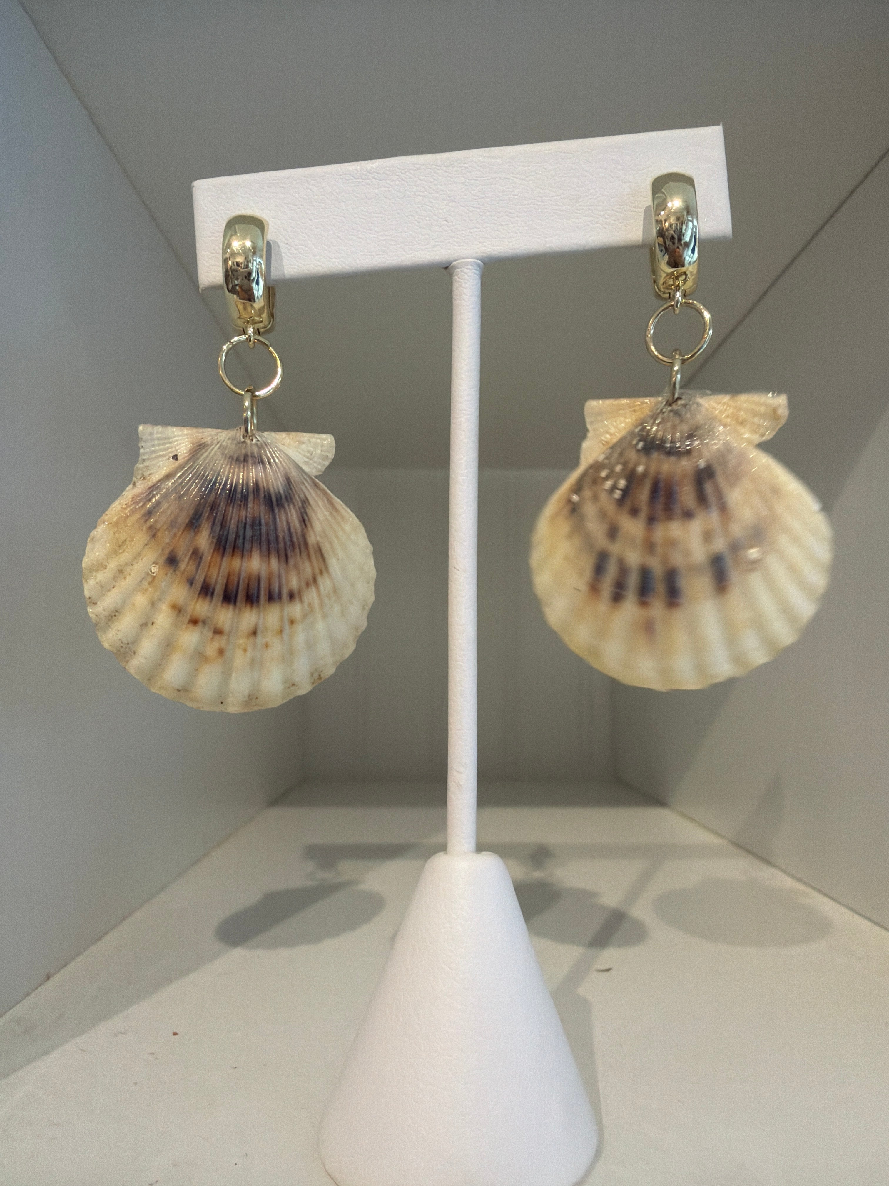 Shell Huggie Drops