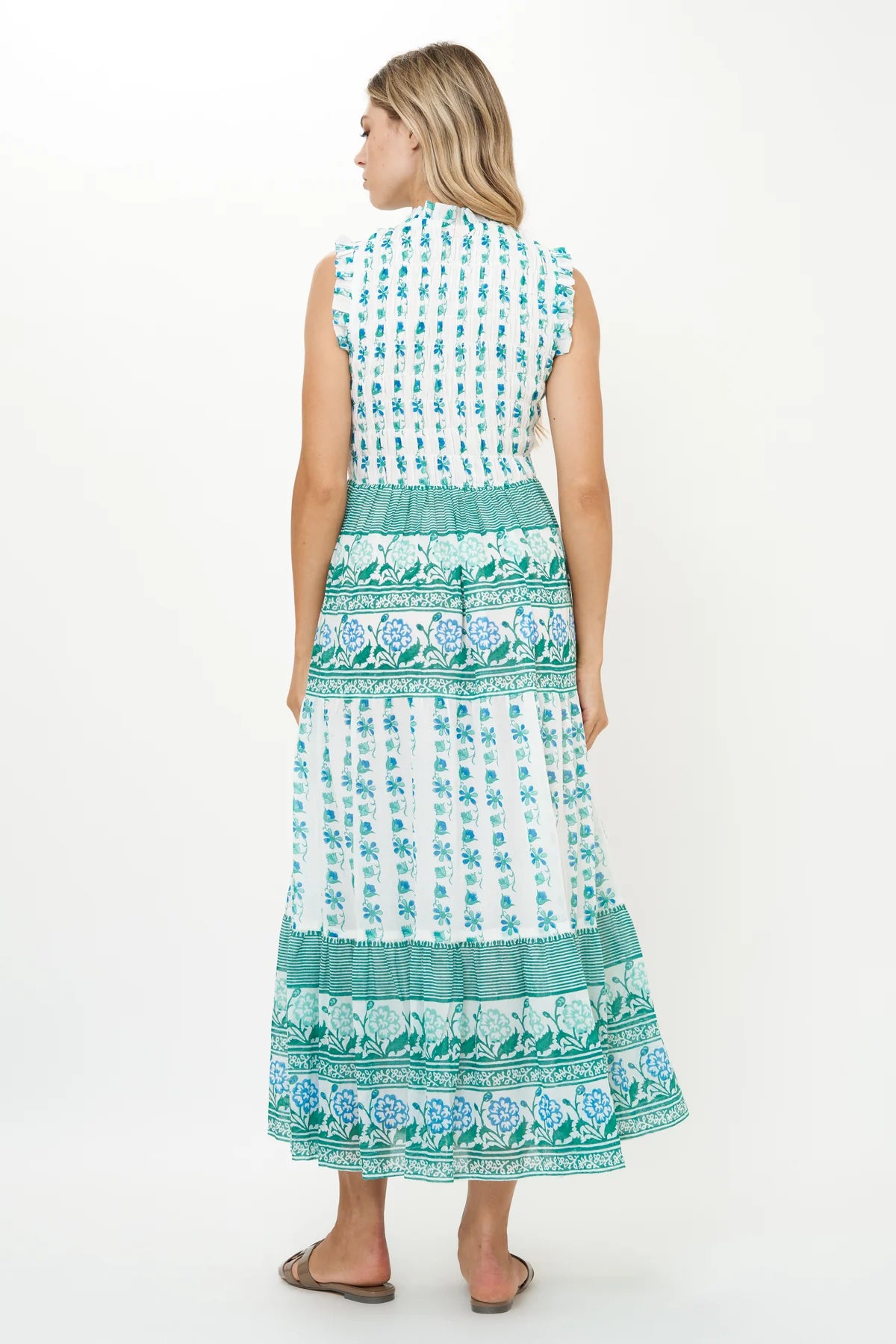 Boreggo Green Sleeveless Smocked Maxi